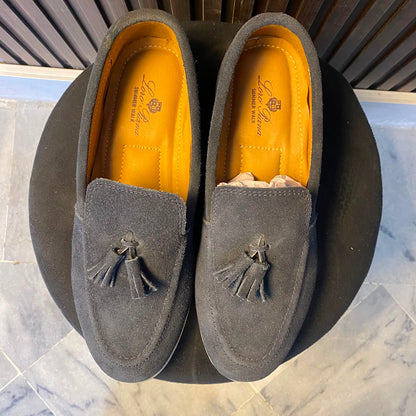 Sand Suede Loafer > Tussel \